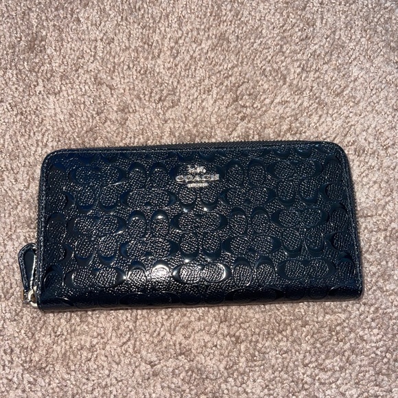 Coach Handbags - Coach zip around wallet
